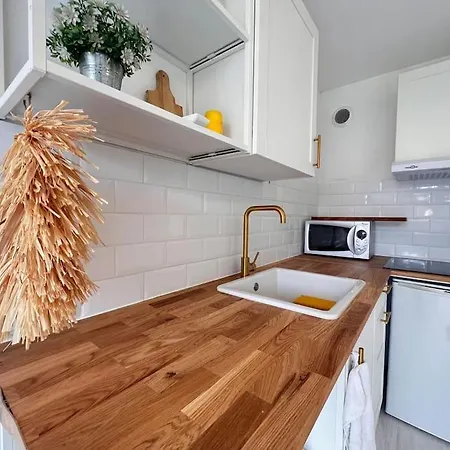 * * Piscine * Палава-ле-Фло