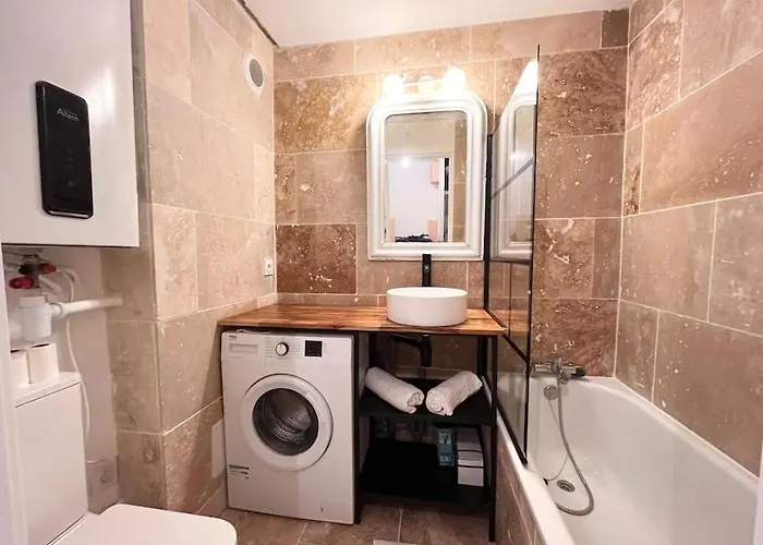 * * Piscine Apartmán